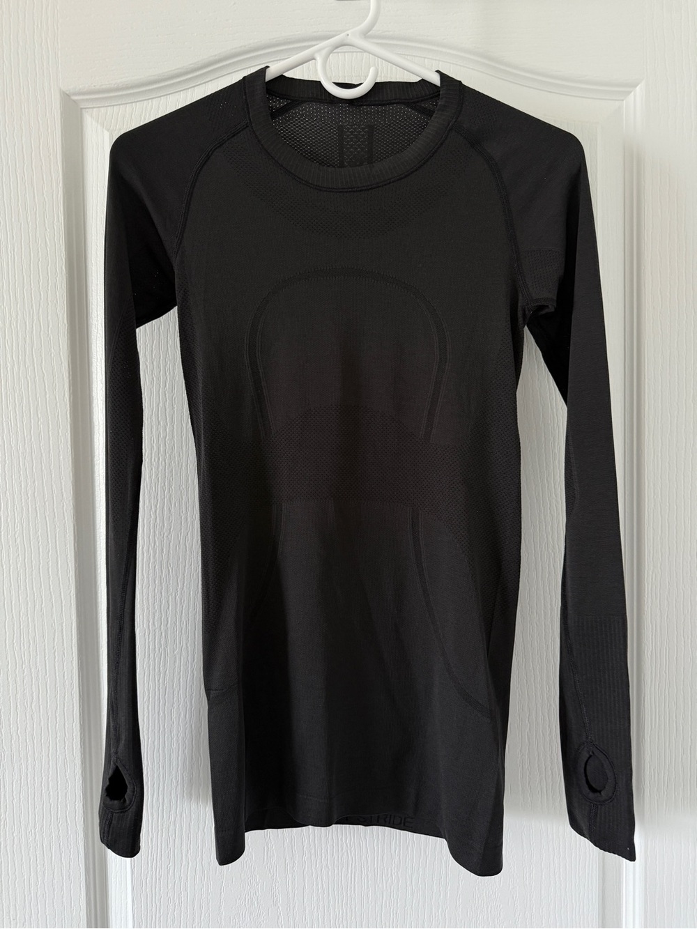 Lululemon Swiftly Tech Long Sleeve Crew Black Size 4